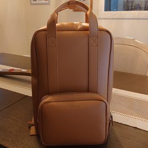 NWOT Monos Metro Backpack with Dust Cover